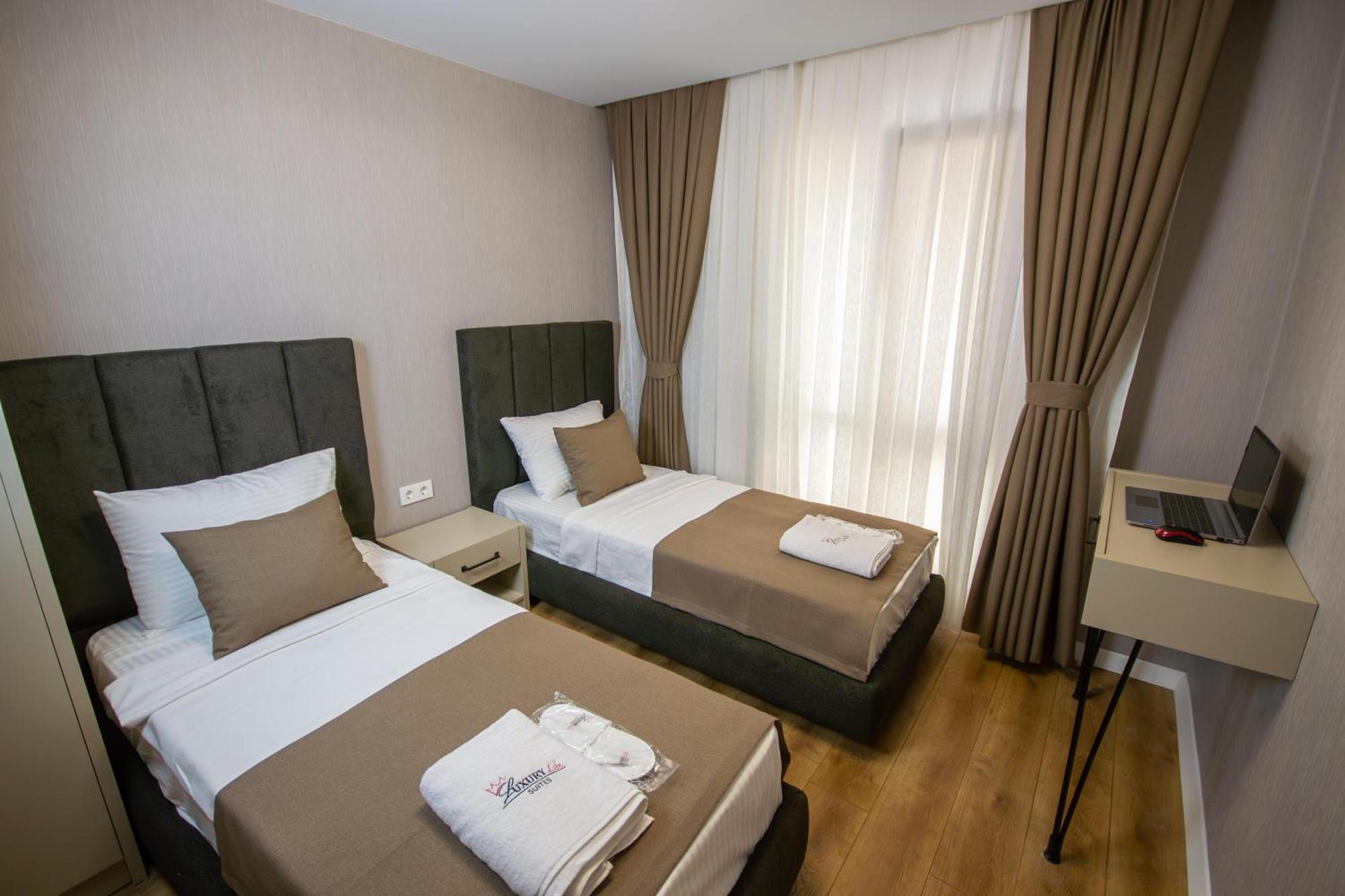 Luxury Life Suites Istanbul Bagian luar foto