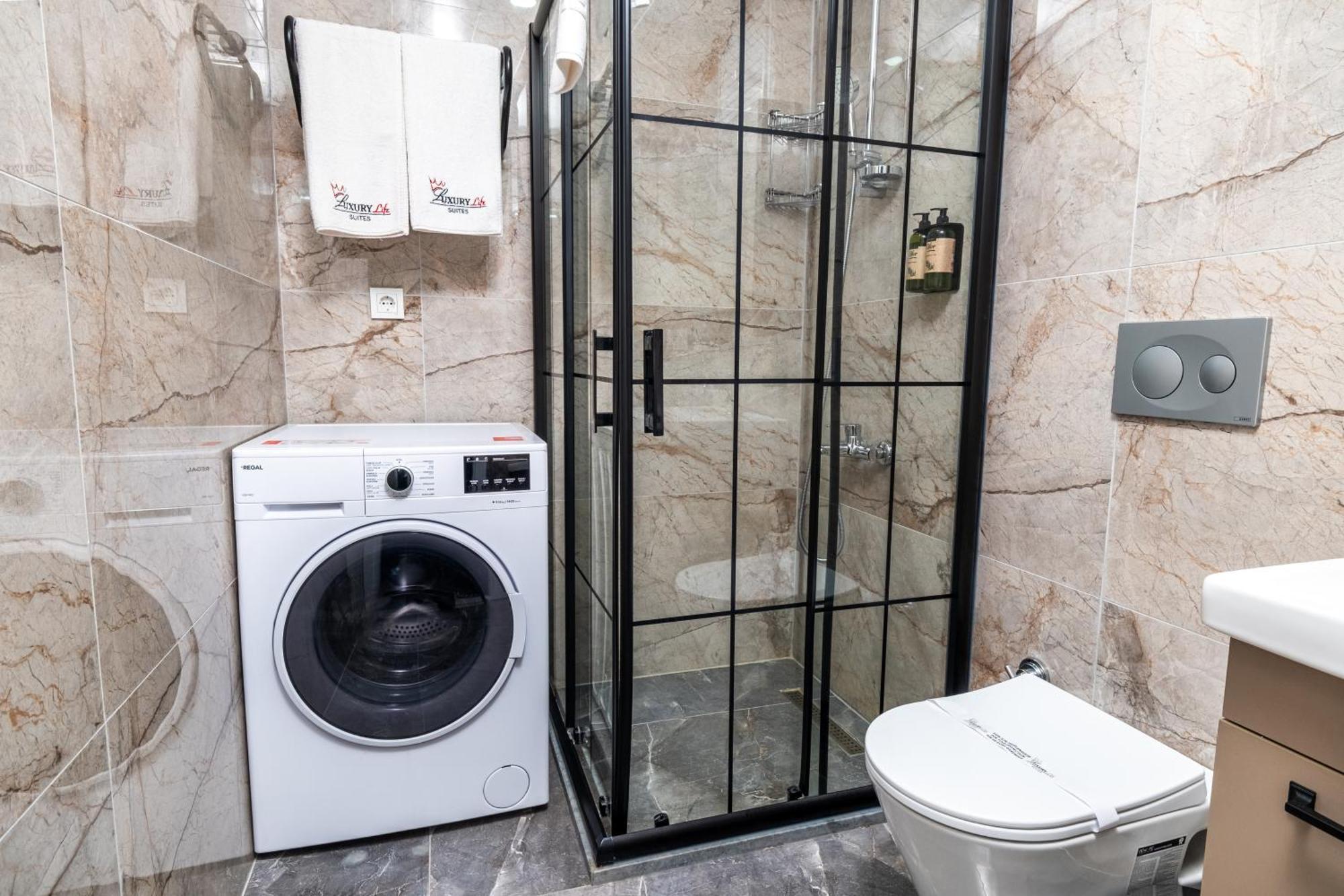 Luxury Life Suites Istanbul Bagian luar foto